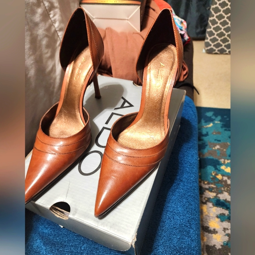 Aldo Sanem Cognac leather heel sz 39